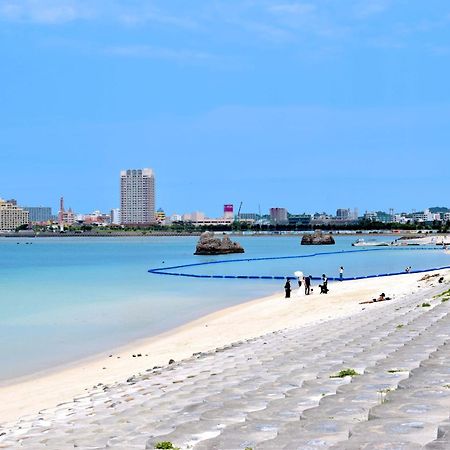 Breaky Hotel Chatan Buitenkant foto