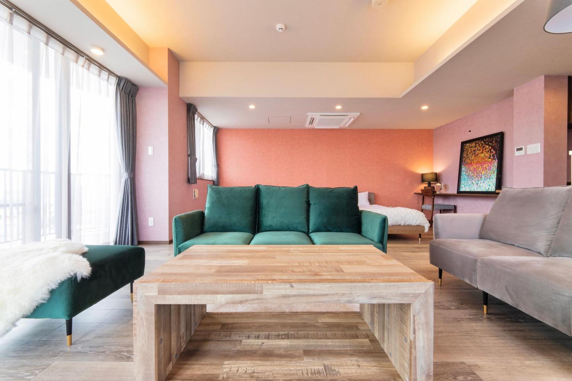 Breaky Hotel Chatan Buitenkant foto