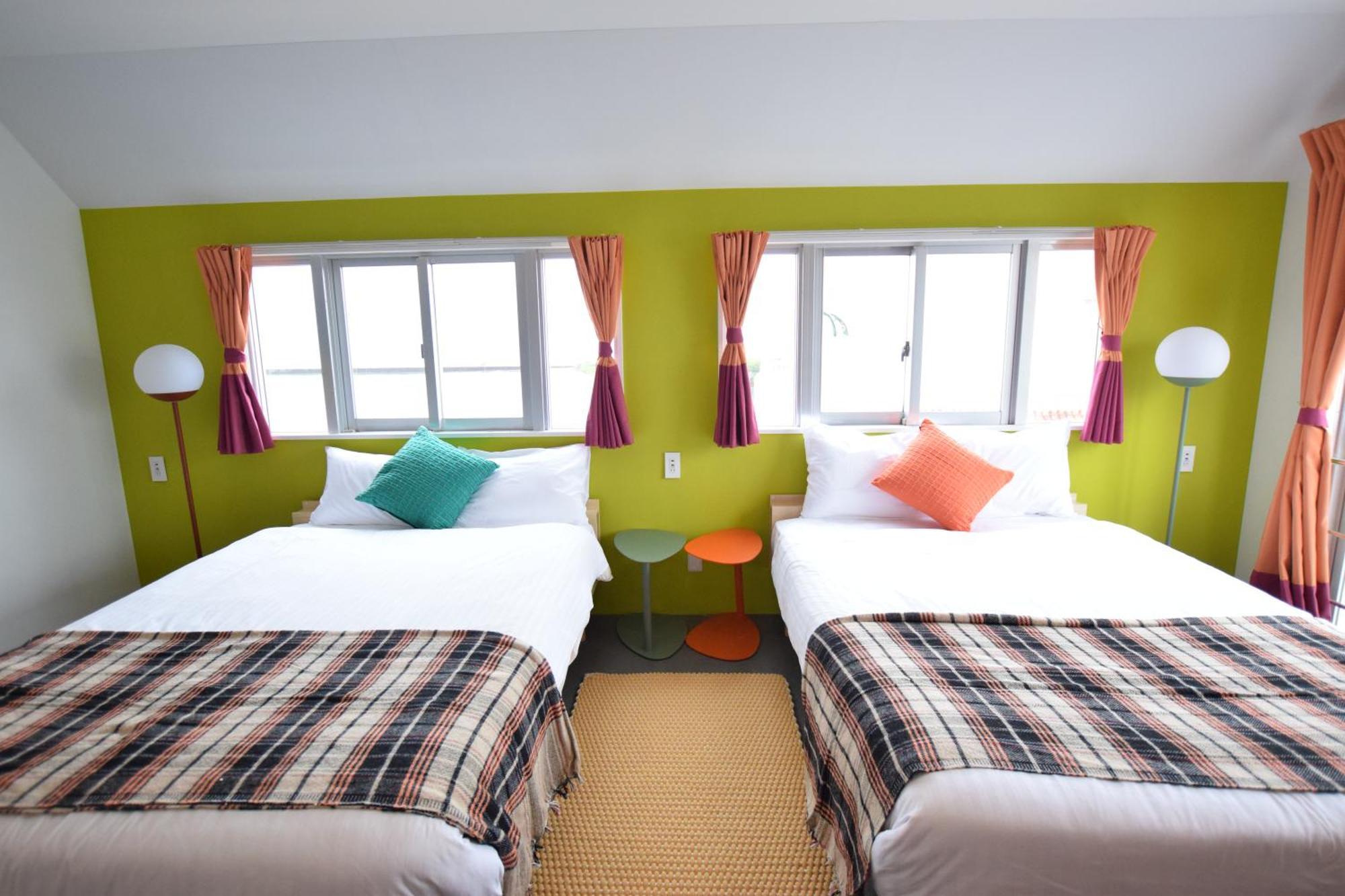 Breaky Hotel Chatan Buitenkant foto